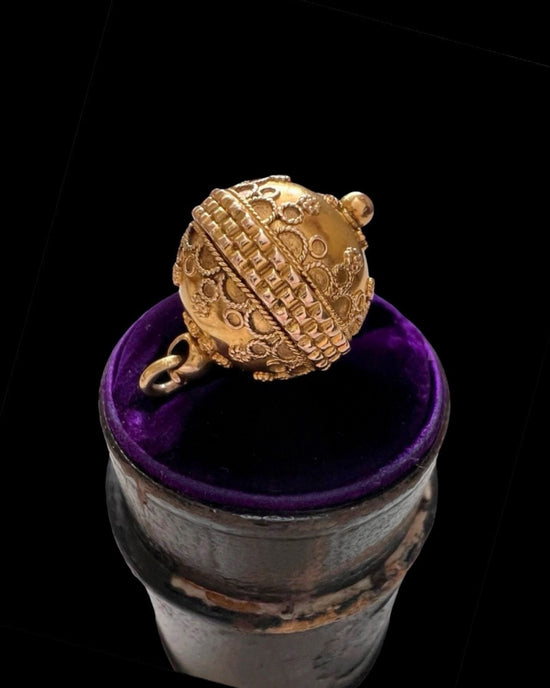 VICTORIAN 10CT GOLD ETRUSCAN REVIVAL SPHERE PENDANT