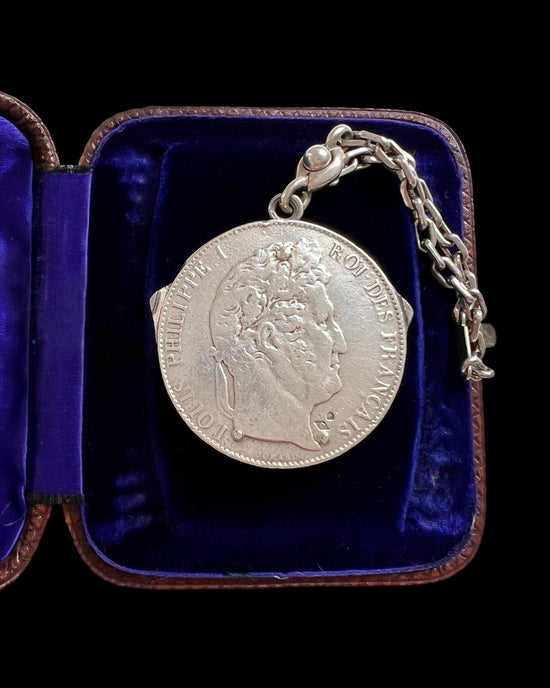 FRENCH VINTAGE SILVER COIN MANICURE SET WITH CHAIN