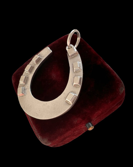 VICTORIAN SILVER HORSESHOE PENDANT