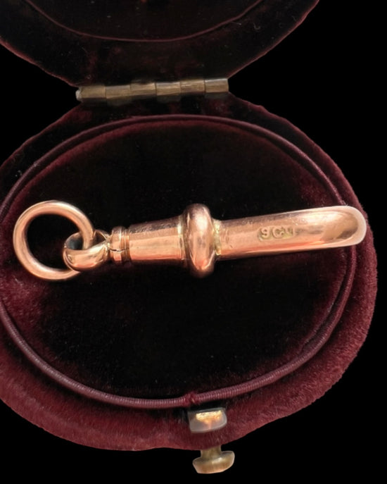 LARGE 9CT GOLD DOGCLIP