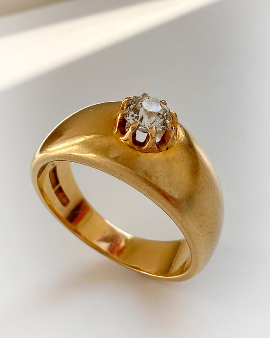 CHUNKY ANTIQUE DIAMOND & 18CT GOLD RING