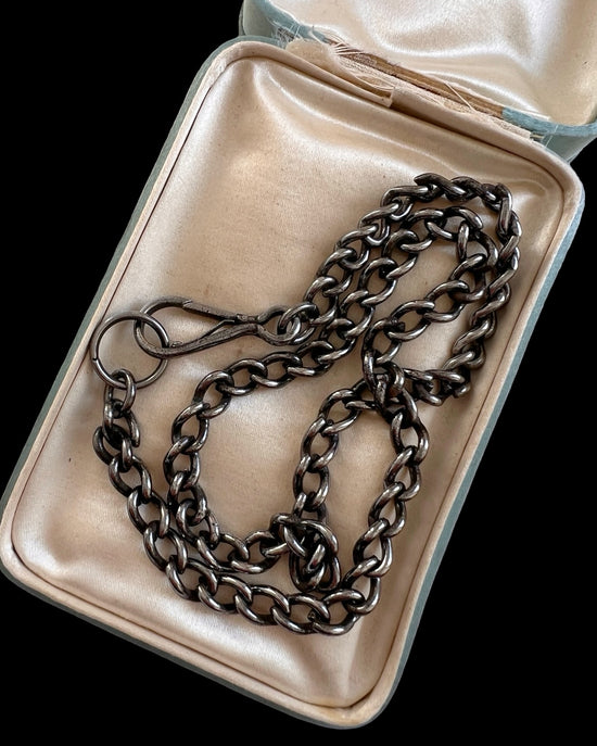 19TH CENTURY STEEL CHAIN
