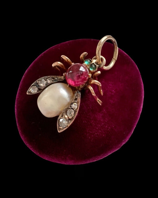 ANTIQUE GEMSET BUG PENDANT
