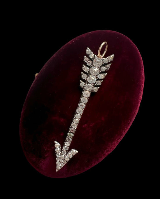 VICTORIAN PASTE ARROW PENDANT