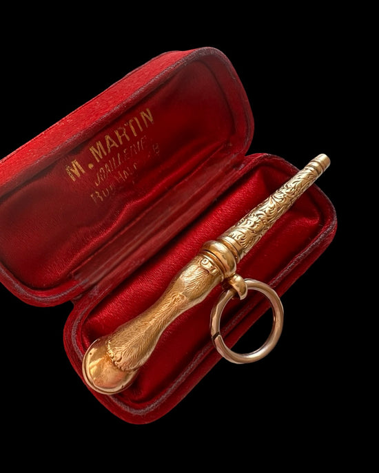 VICTORIAN 15CT GOLD HORSE LEG PENDANT