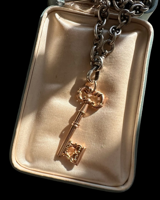 19TH CENTURY ORNATE KEY PENDANT