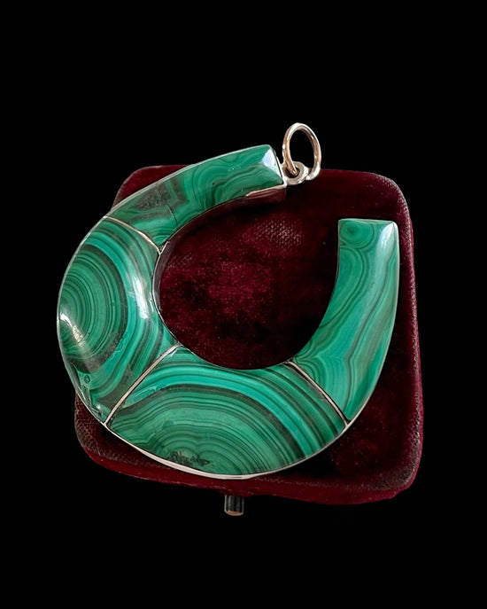 VICTORIAN MALACHITE HORSESHOE PENDANT