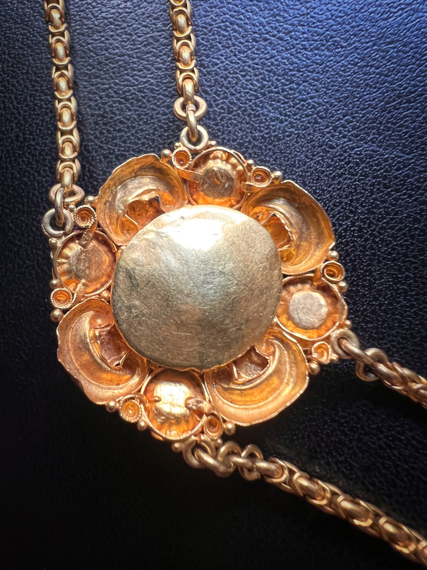 Old necklace online