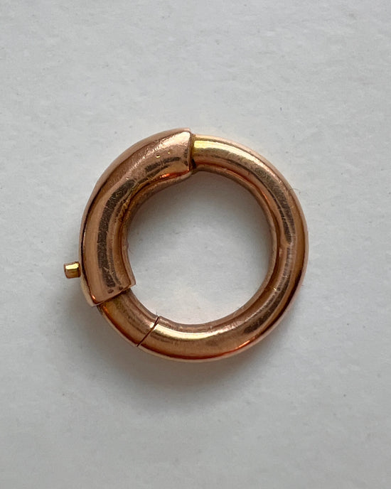 VICTORIAN 9CT GOLD BOLT RING