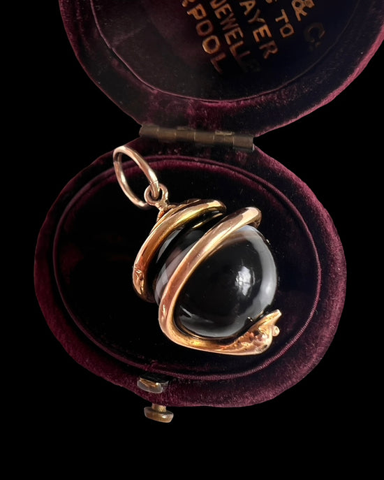 VICTORIAN 15CT GOLD COILD SNAKE & AGATE PENDANT