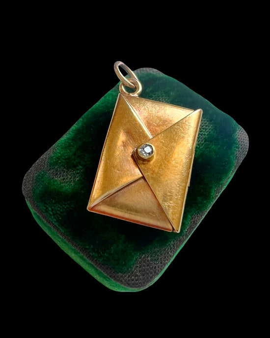 ANTIQUE 18CT GOLD & DIAMOND ENVELOPE AND LETTER PENDANT