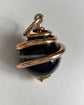 VICTORIAN 15CT GOLD COILD SNAKE & AGATE PENDANT