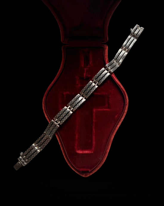 19TH CENTURY NIELLO CHEQUERBOARD GATE BRACELET