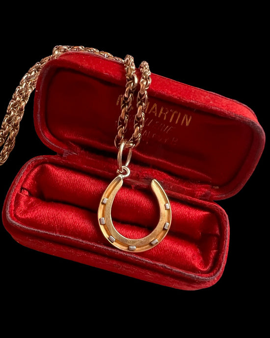 VICTORIAN 15CT GOLD HORSESHOE PENDANT