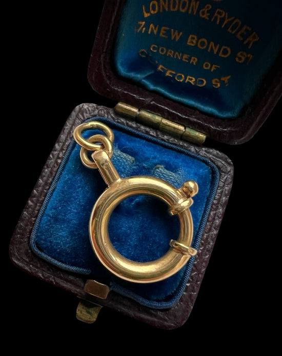 ANTIQUE 18CT GOLD BOLT RING