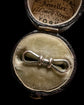 IMMACULATE VICTORIAN 15CT WHITE GOLD DOUBLE DOG CLIP