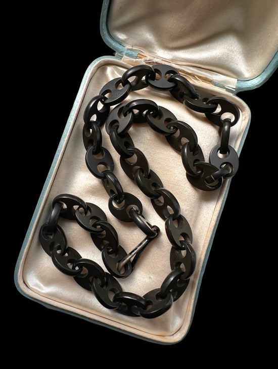 VICTORIAN VULCANITE MARINER LINK CHAIN