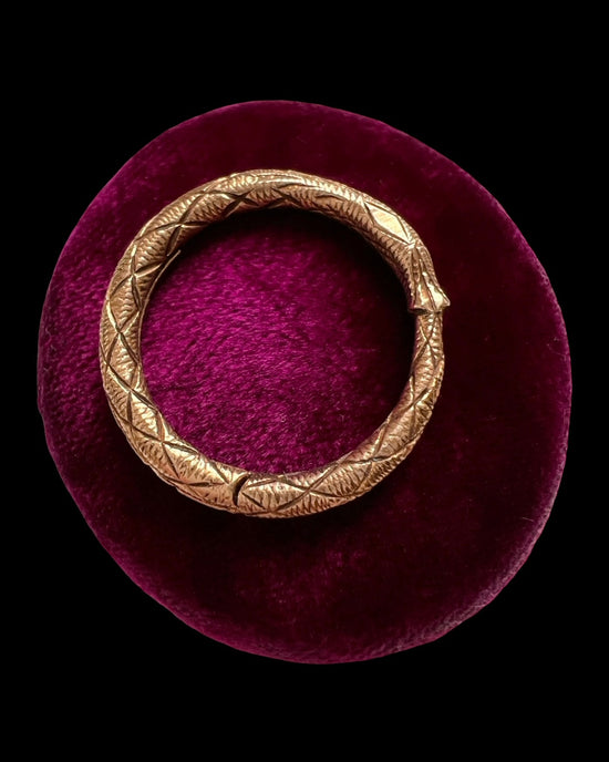 EARLY 19TH CENTURY OUROBOROS SPLIT RING