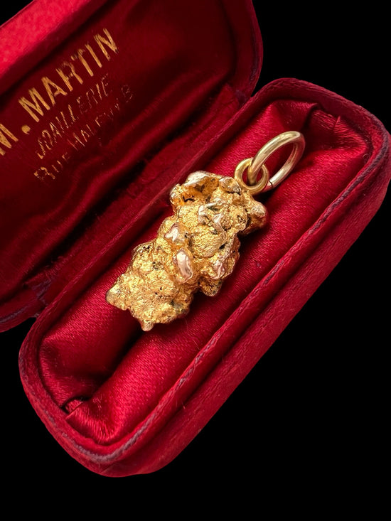 19TH CENTURY GOLD NUGGET PENDANT
