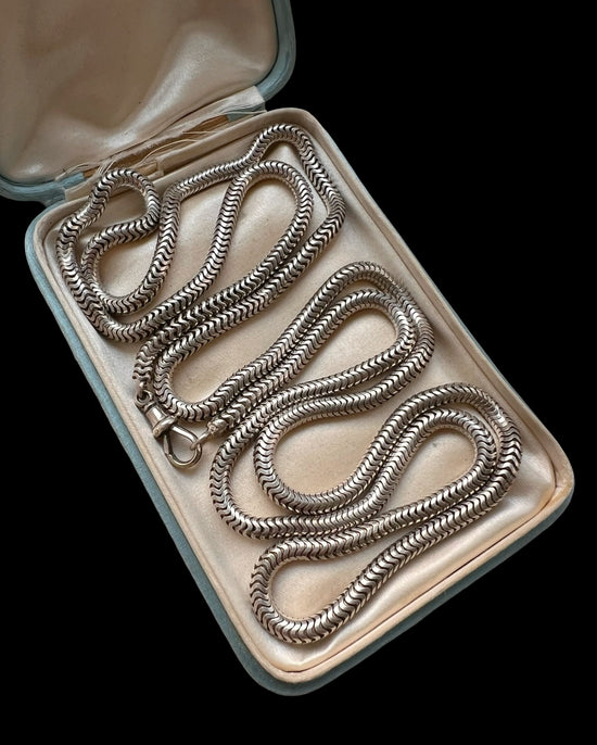 VICTORIAN SILVER SNAKE LINK CHAIN