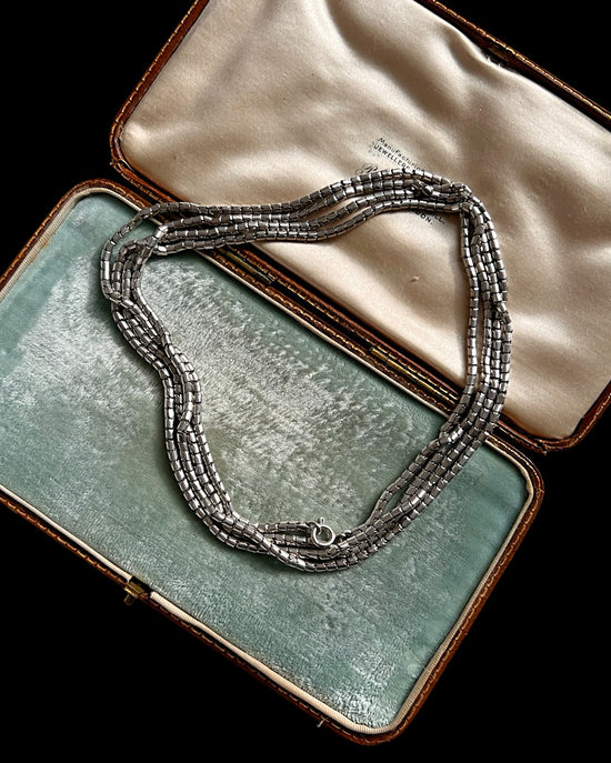 ANTIQUE SILVER SNAKE GAURD CHAIN
