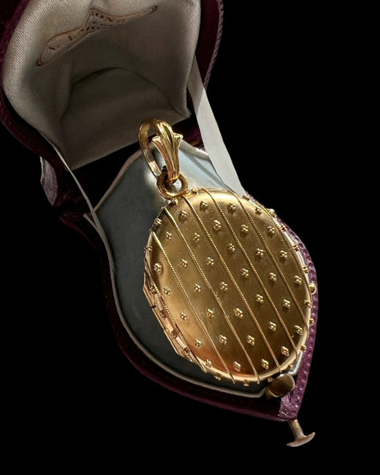 19TH CENTURY 15CT GOLD LOCKRT PENDANT