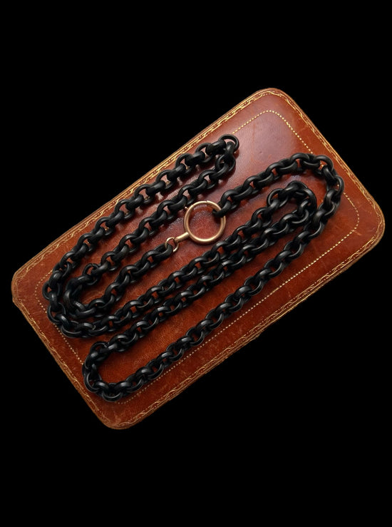 VICTORIAN HORN BELCHER CHAIN