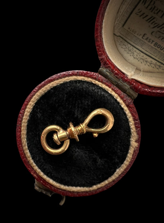 19TH CENTURY SMALL FRENCH 18CT GOLD TWIST DOG CLIP