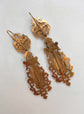 EARLY 19TH CENTURY 18CT GOLD ENAMEL EARRINGS AND BROOCH DEMI PARURE