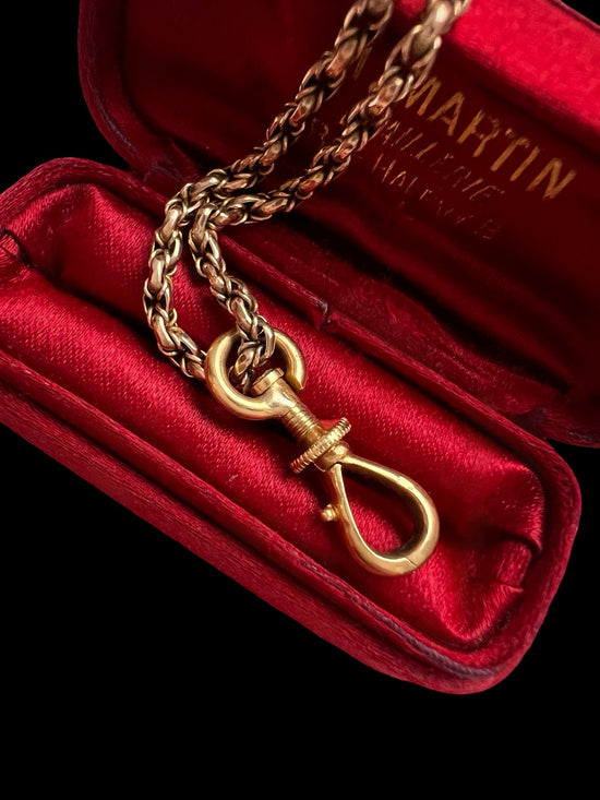 19TH CENTURY FRENCH 18CT GOLD TWIST DOG CLIP