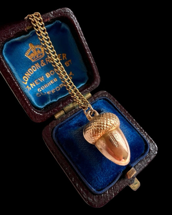 VINTAGE 9CT GOLD ACORN PENDANT