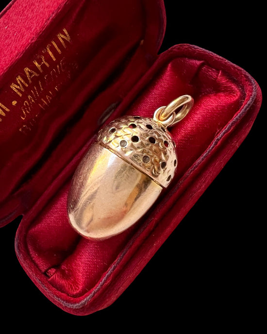 VICTORIAN 9CT GOLD ACORN POMANDER PENDANT