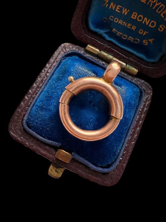 VICTORIAN 9CT GOLD CHUNKY BOLT RING
