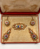 EARLY 19TH CENTURY 18CT GOLD ENAMEL EARRINGS AND BROOCH DEMI PARURE