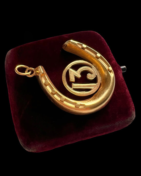ANTIQUE 9CT GOLD ‘LUCKY 13’ HORSESHOE PENDANT