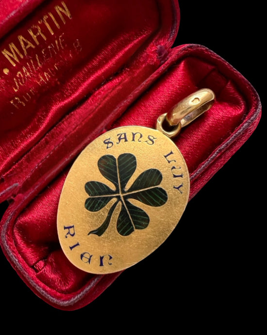 19TH CENTURY FRENCH PLIQUE-A-JOUR ‘SANS LUY RIEN’ 18CT GOLD PENDANT