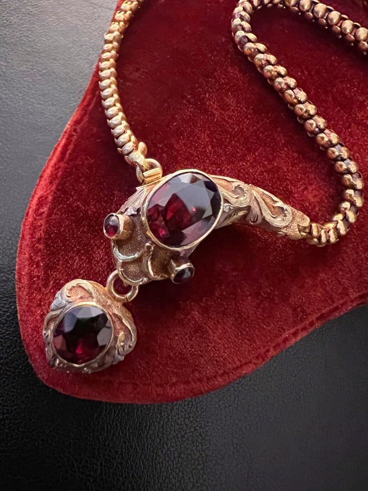 VICTORIAN SNAKE NECKLACE IN ORIGINAL FITTED CASE The Old Cut