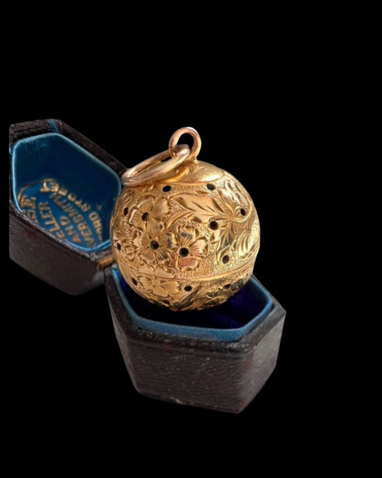 ANTIQUE 15CT GOLD POMANDER ORB PENDANT