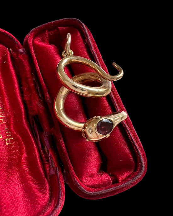 VICTORIAN 15CT GOLD & GARNET COILED SNAKE PENDANT