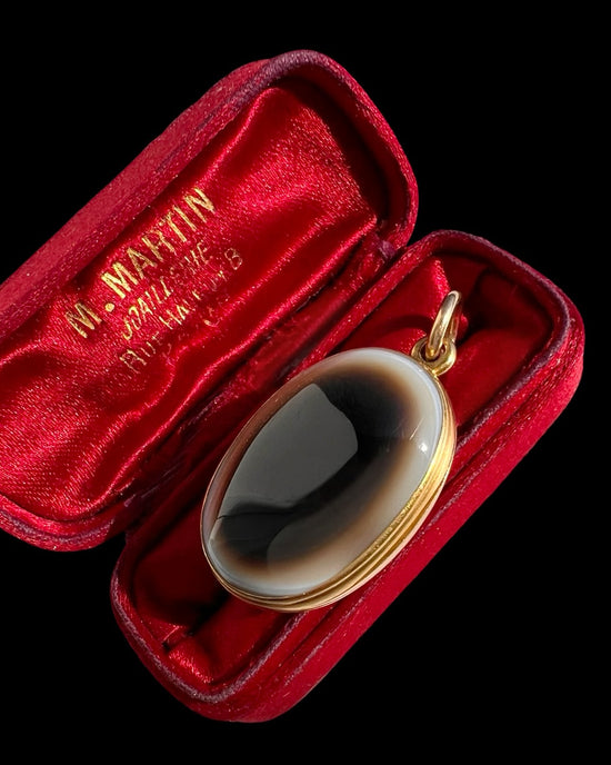 VICTORIAN BULLSEYE AGATE LOCKET PENDANT