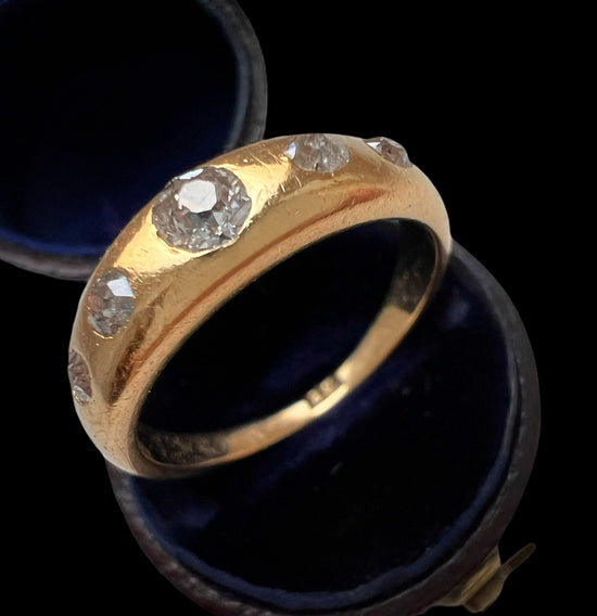 VICTORIAN FIVE STONE DIAMOND FLUSH SET RING