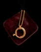 A BEAUTIFUL REEDED 18CT GOLD BOLT RING