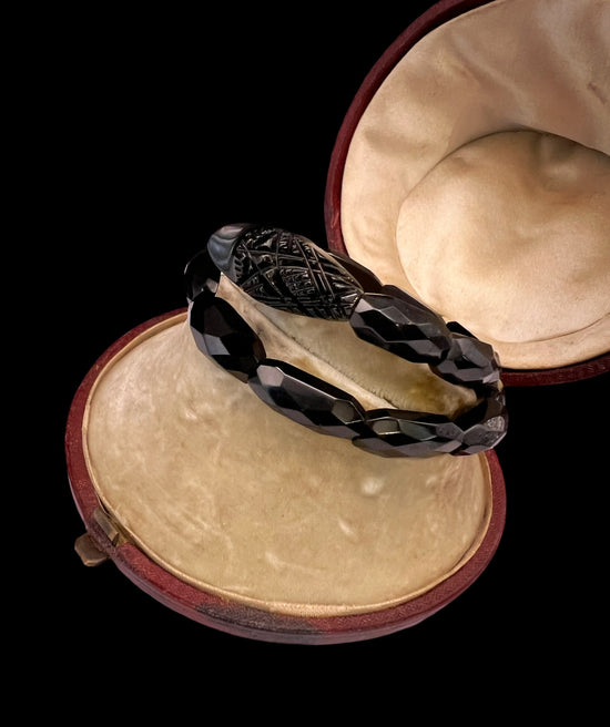 VICTORIAN WHITBY JET SNAKE BANGLE