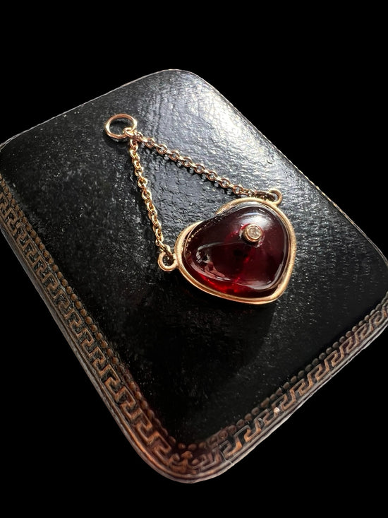 ANTIQUE GARNET & DIAMOND HEART PENDANT