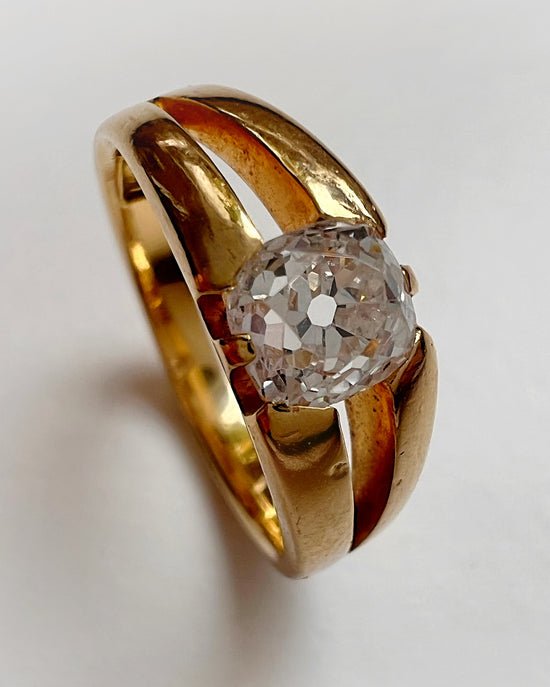 ANTIQUE OLD CUT DIAMOND & 18CT GOLD RING