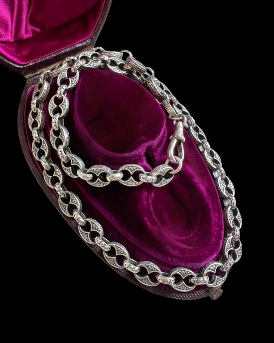 CHUNKY SILVER ENGRAVED MARINER LINK CHAIN