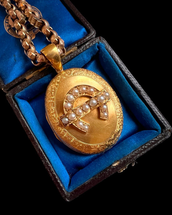 LARGE VICTORIAN 15CT GOLD & PEARL HORSESHOE LOCKET