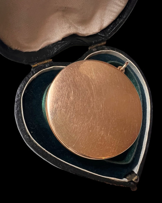 VICTORIAN 15CT GOLD LARGE SCALE LOCKET