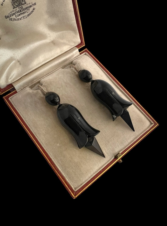 VICTORIAN WHITBY JET FUCHSIA EARRINGS