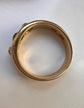 ANTIQUE SAPPHIRE & DIAMOND FLUSH SET RING